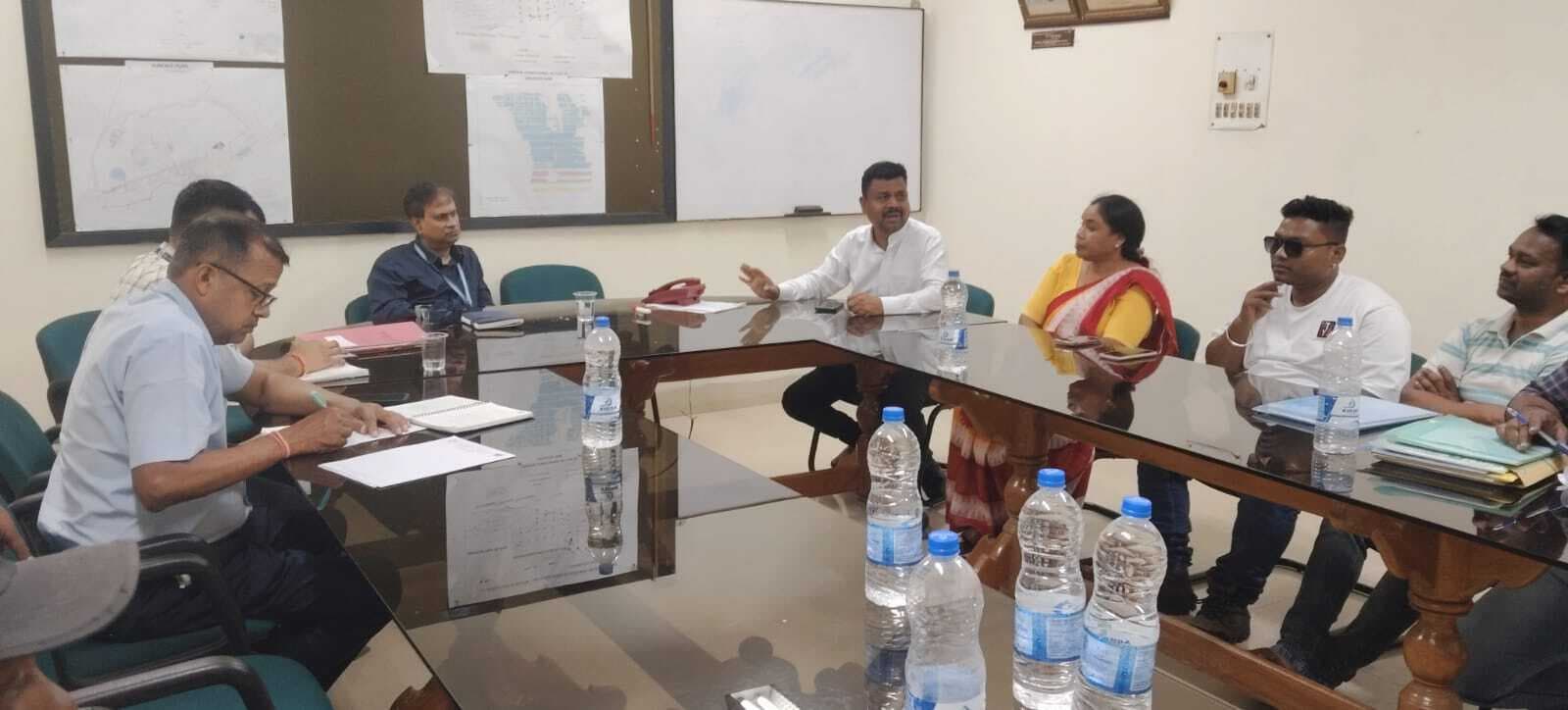 East Singhbhum News : यूसिल प्रबंधन व जनप्रतिनिधियों में सहमति, 20 दिनों में सीएम से वार्ता