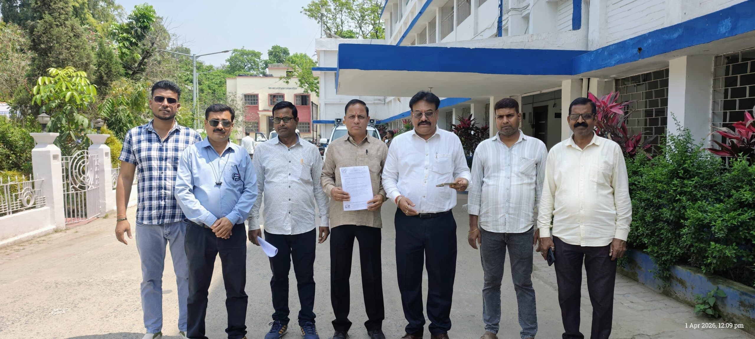 गैस एजेंसियों की कालाबाजारी के खिलाफ मानवाधिकार संगठन ने सौंपा ज्ञापन