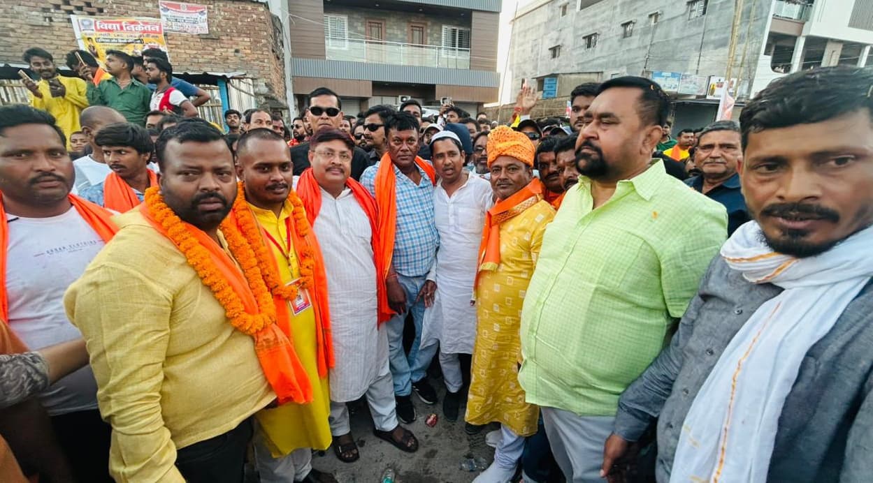 शक्ति, भक्ति व समर्पण के प्रतीक हैं भगवान हनुमान