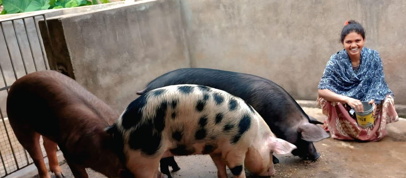 सखी मंडल से जुड़ कर जुवाना किस्कू बनीं आत्मनिर्भर