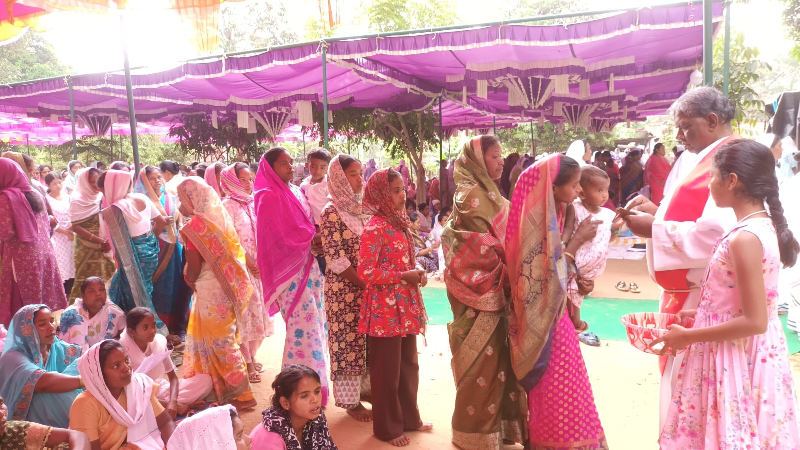 अपने को प्रभु यीशु को समर्पित करें : फा जेम्स धान