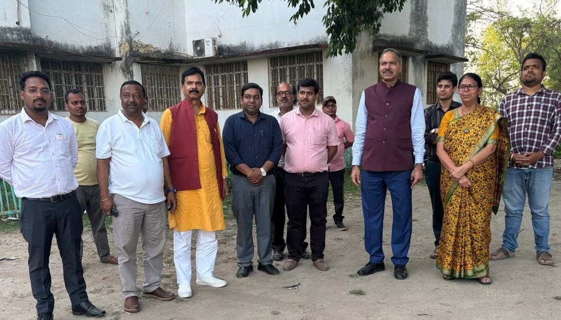 कुलपति ने विवि परीक्षा विभाग का किया औचक निरीक्षण