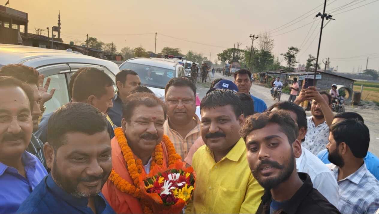 पथ निर्माण मंत्री का किया भव्य स्वागत