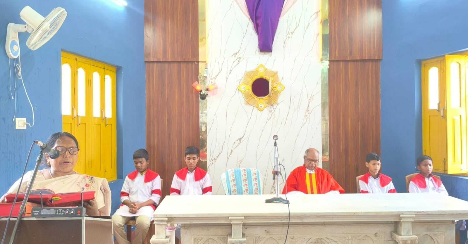 गुड फ्राइडे पर गिरजाघरों में हुई विशेष प्रार्थना सभा