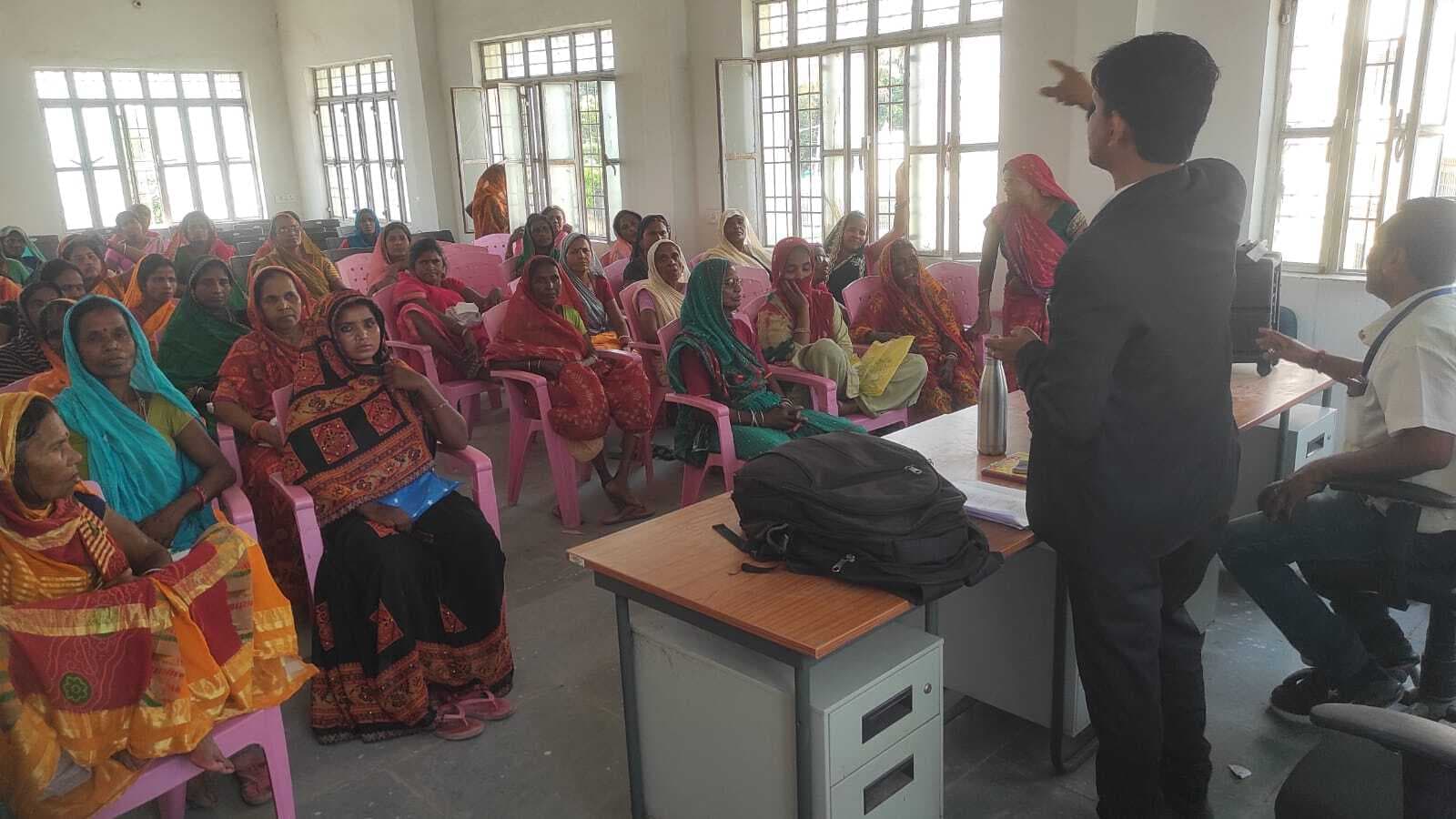 चौथम में रसोईया संघ की बैठक, मानदेय वृद्धि व सरकारी दर्जा की मांग तेज