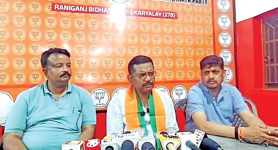 रानीगंज स्थानांतरण बस एक चुनावी छलावा, भरमा रहीं सीएम : पार्थ