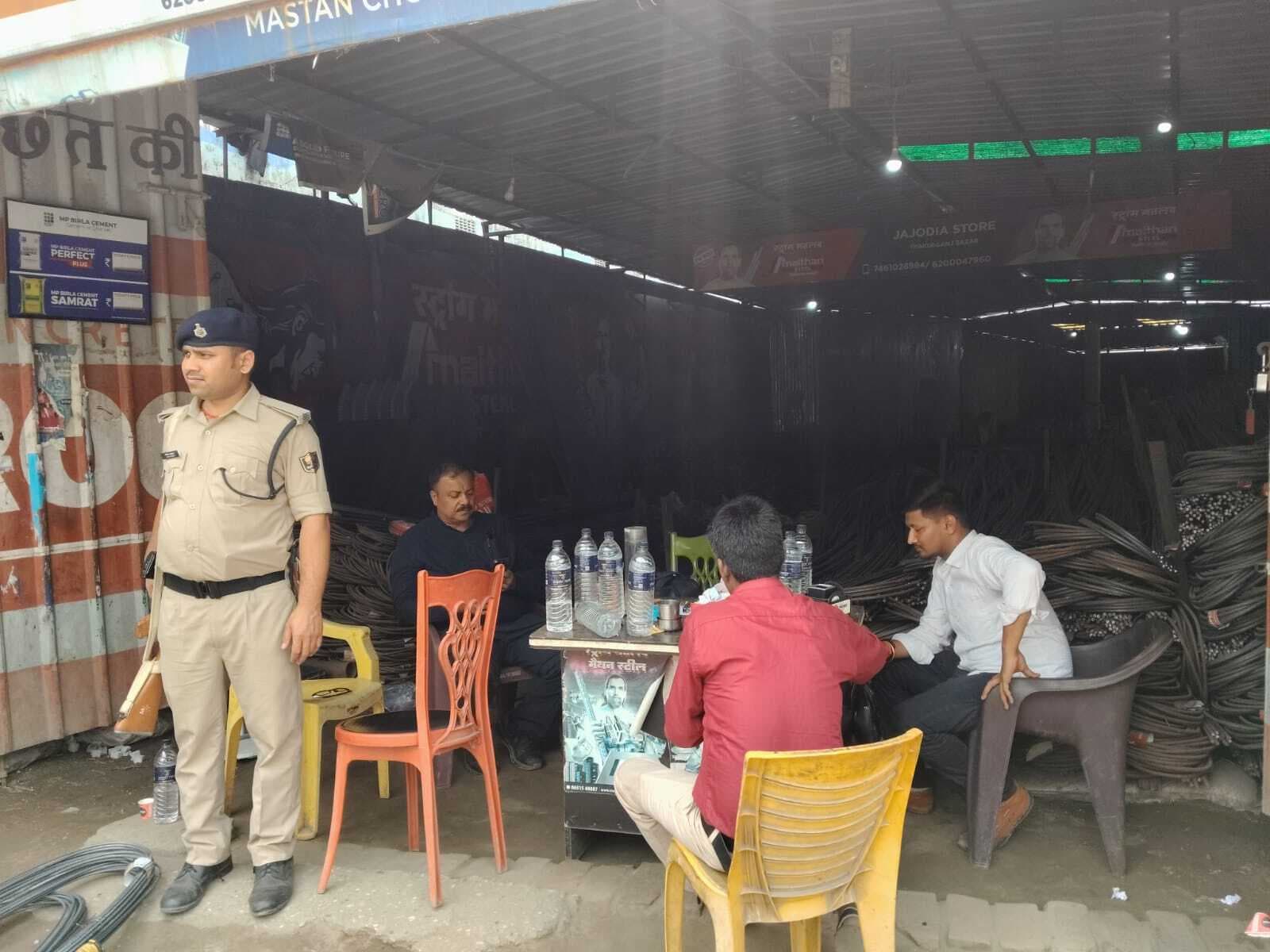 जीएसटी विभाग ने जाजोदिया स्टोर पर की छापेमारी, मचा हड़कंप