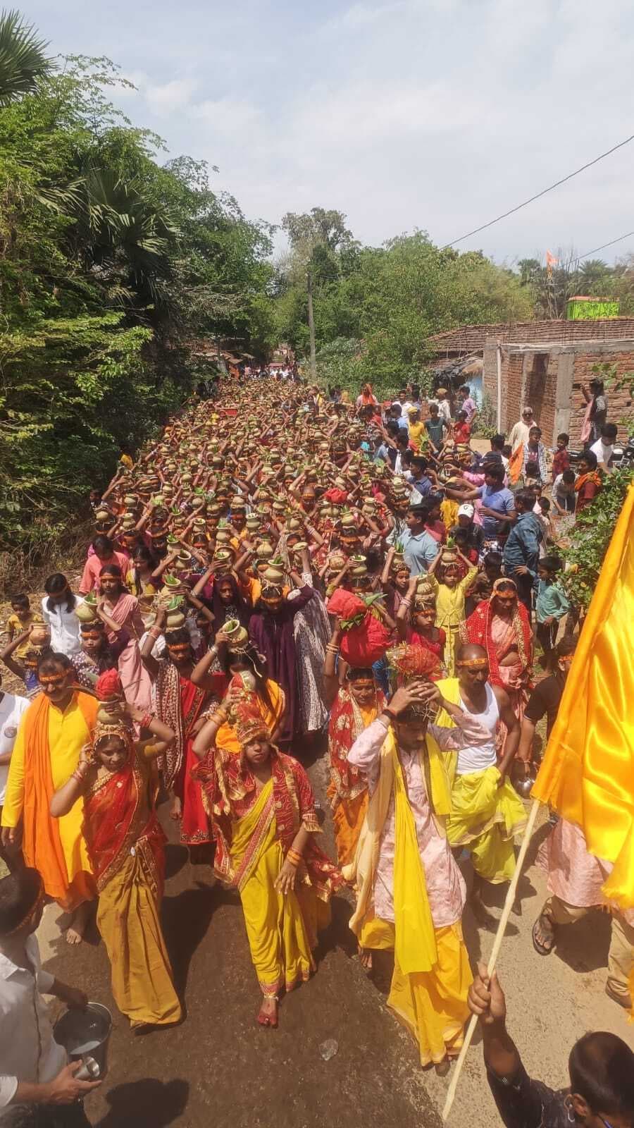 गोकुला में 501 कलशों के साथ निकली भव्य शोभायात्रा, श्रीमद् भागवत कथा का शुभारंभ