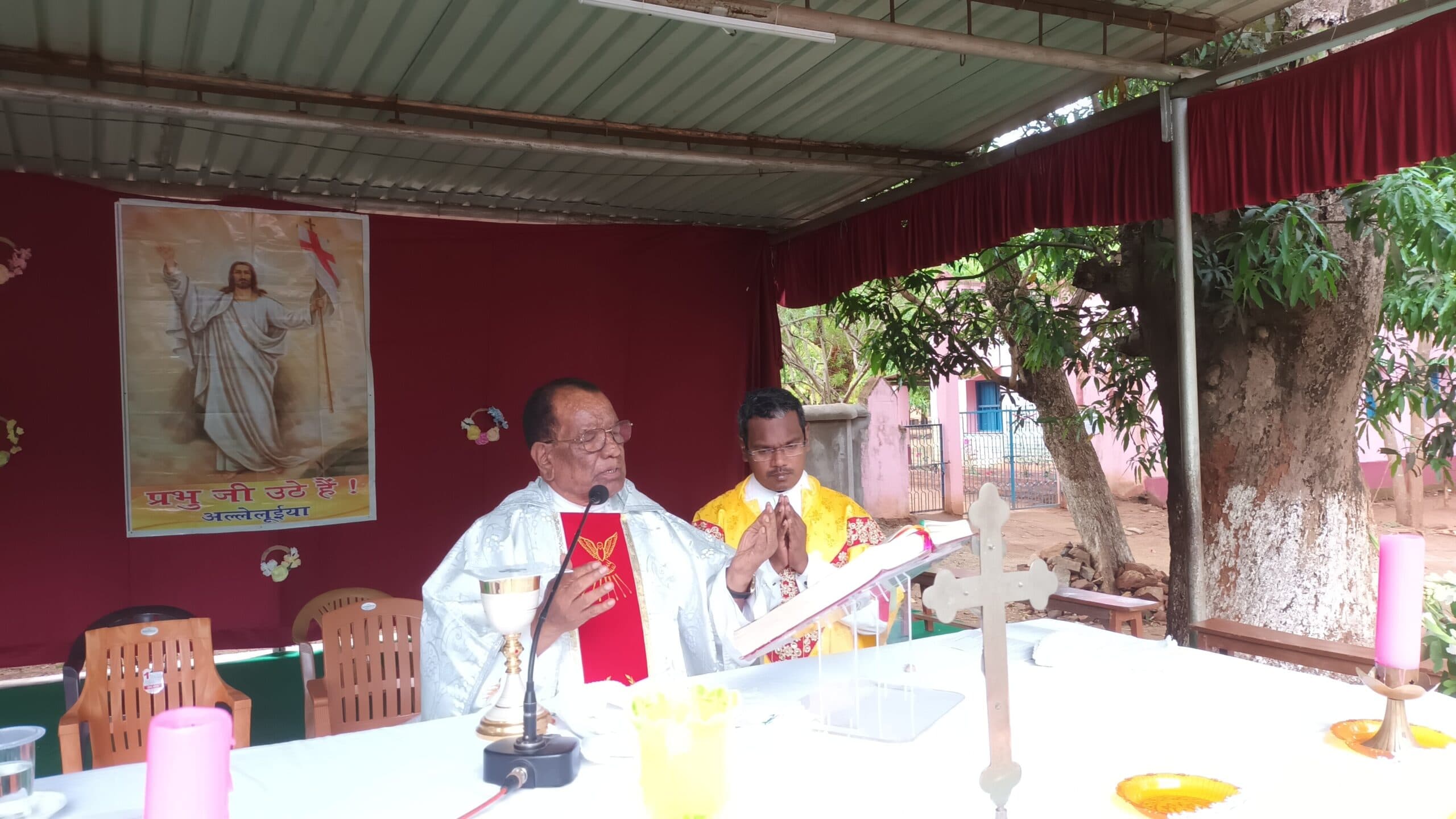 ईस्टर संडे प्रेम, त्याग और आशा का प्रतीक : फादर इमानुएल बागे