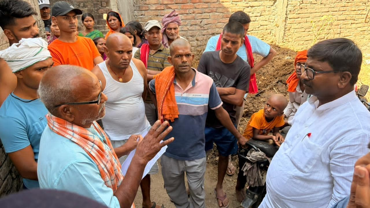विधायक ने पीड़ित परिजनों से मिलकर दिया सांत्वना, मदद का दिया भरोसा