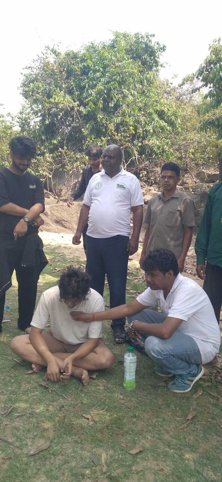 हुंडरू में डूबते तीन छात्रों को पर्यटनकर्मियों ने बचाया