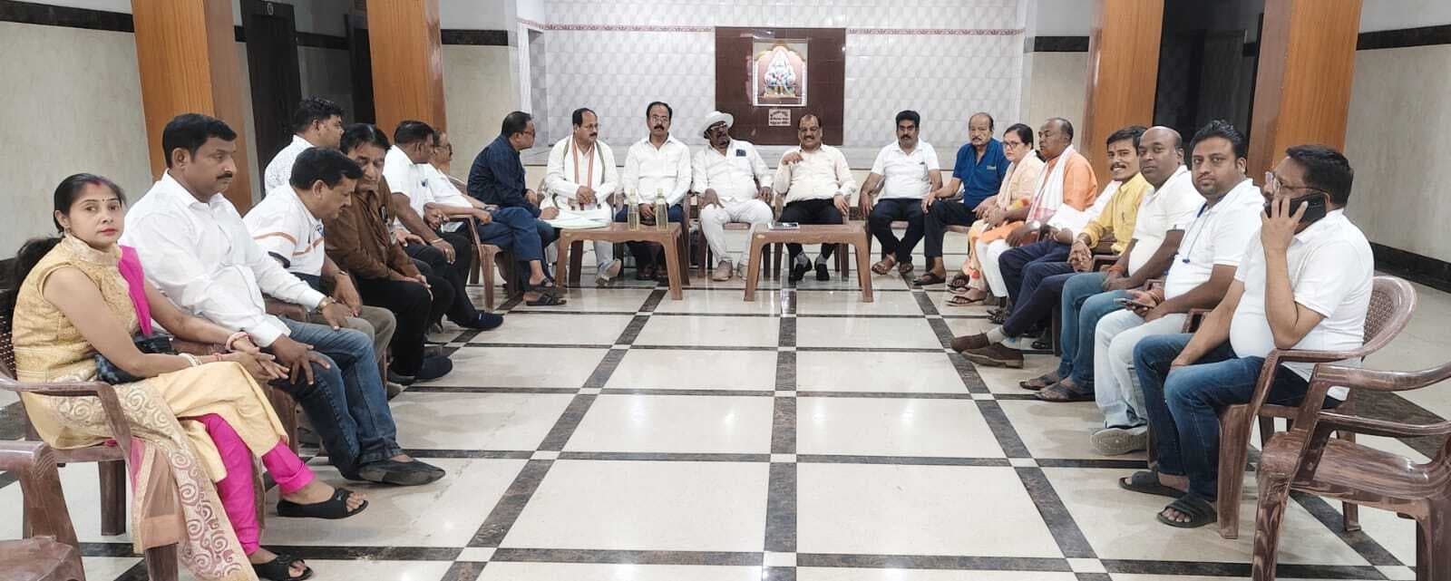 रेडक्रॉस की बैठक में स्वास्थ्य कैंप लगाने पर बनी सहमति