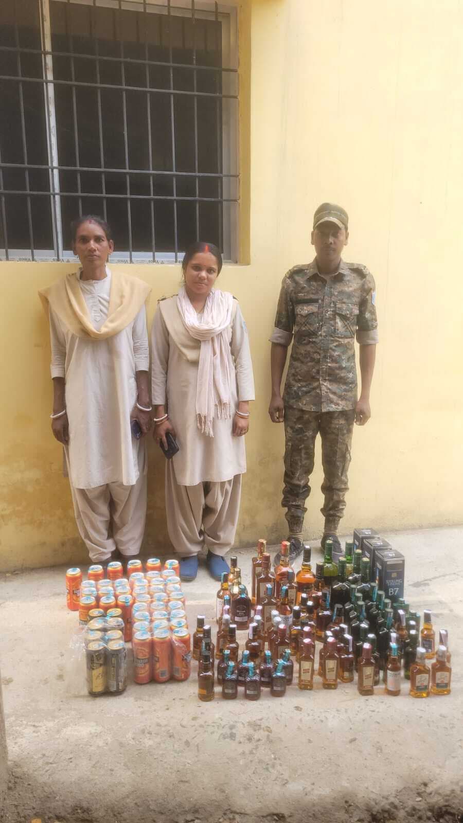 उत्पाद विभाग ने अवैध शराब का जखीरा किया बरामद