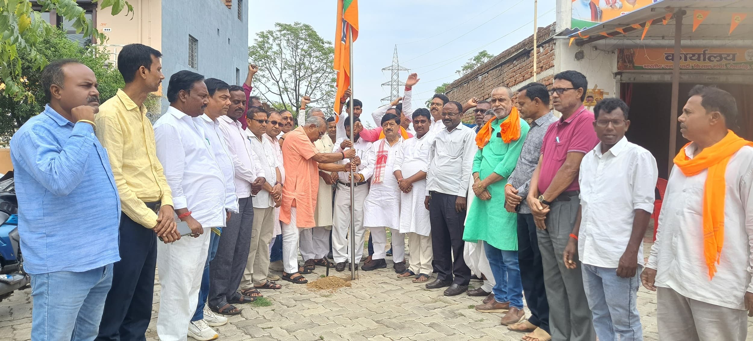 Bokaro News : जैनामोड़ और पेटरवार में भाजपा का स्थापना दिवस मना