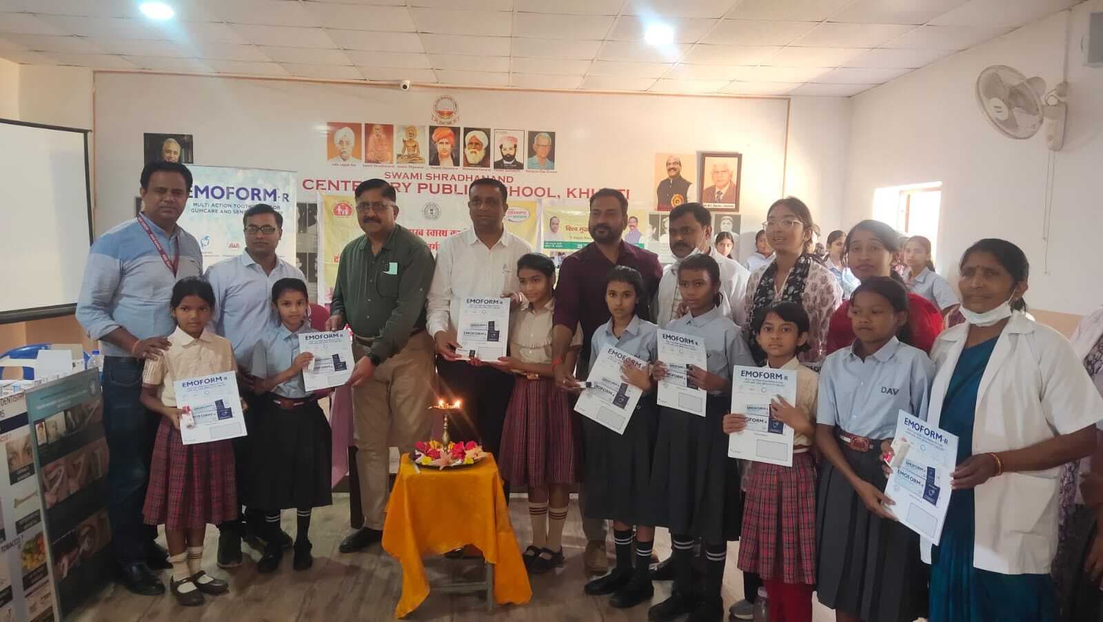 डीएवी खूंटी में लगा मुख व दंत स्वास्थ्य जांच शिविर