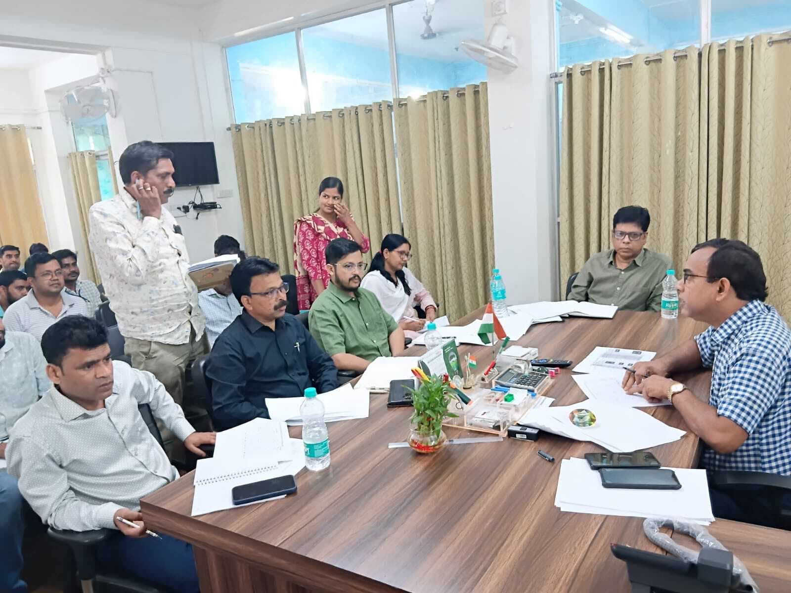 मनरेगा से संचालित सभी योजनाओं में लायें पारदर्शिता : डीडीसी