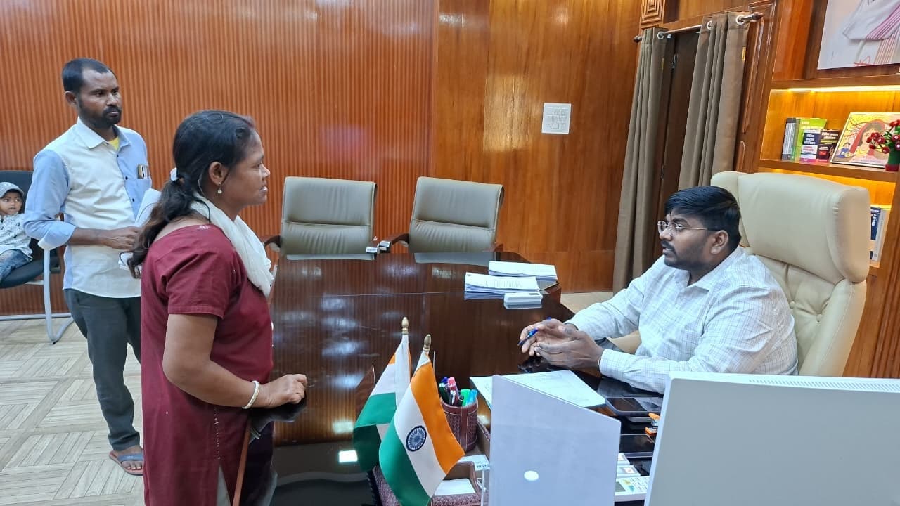 जनता दरबार में कई शिकायतों का हुआ निबटारा