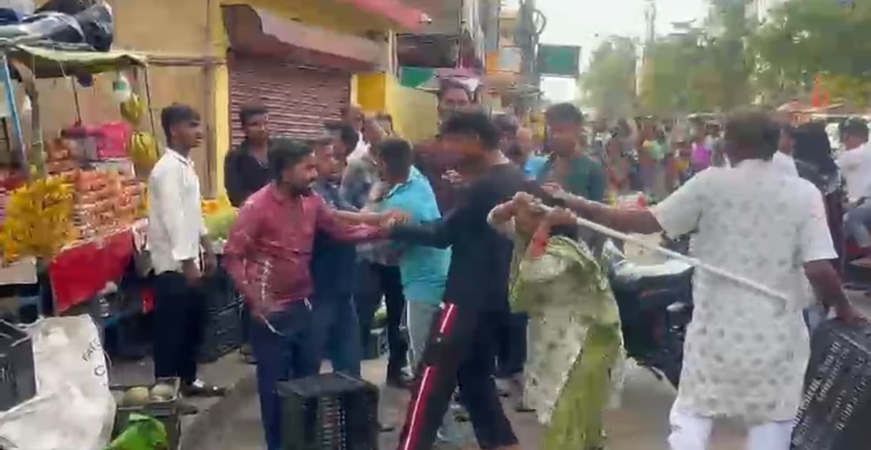 Giridih News : अतिक्रमण से मुक्त कराये गये स्थल पर हुआ विवाद