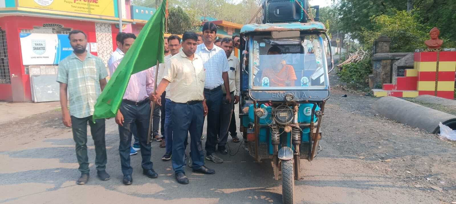 ड्रॉपआउट बच्चों को शिक्षा जोड़ने का हिरणपुर स्कूल का अभियान