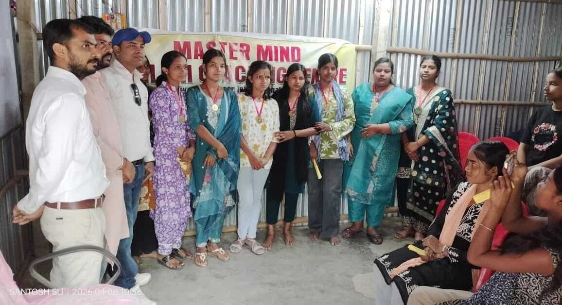 शिक्षक व बुद्धिजीवियों ने सफल छात्रों को किया सम्मानित