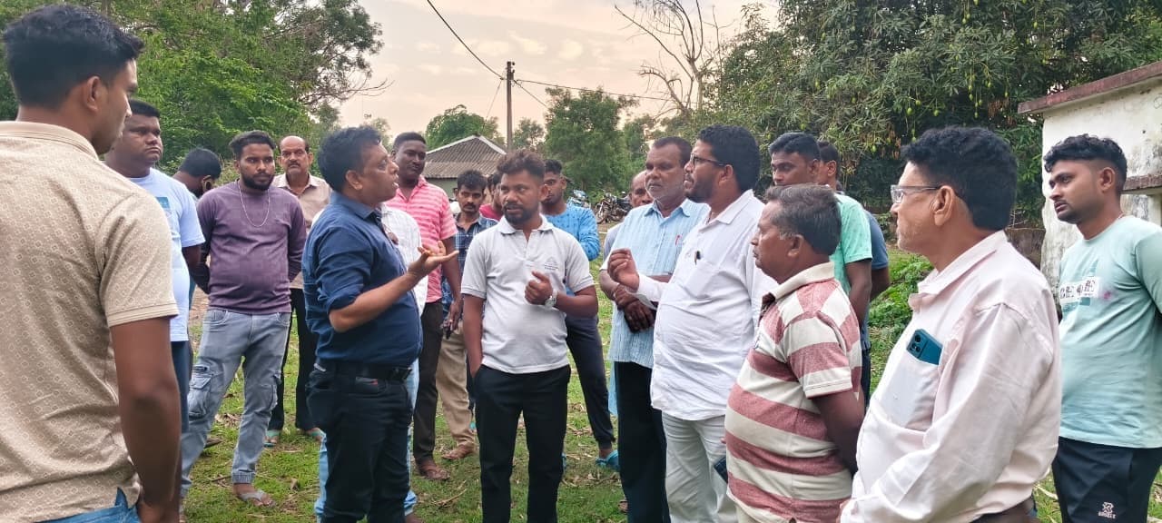 East Singhbhum News : धान खरीद में फर्जीवाड़ा<bha>;</bha> बनमाकड़ी लैंपस हुआ सील, कागजात जब्त