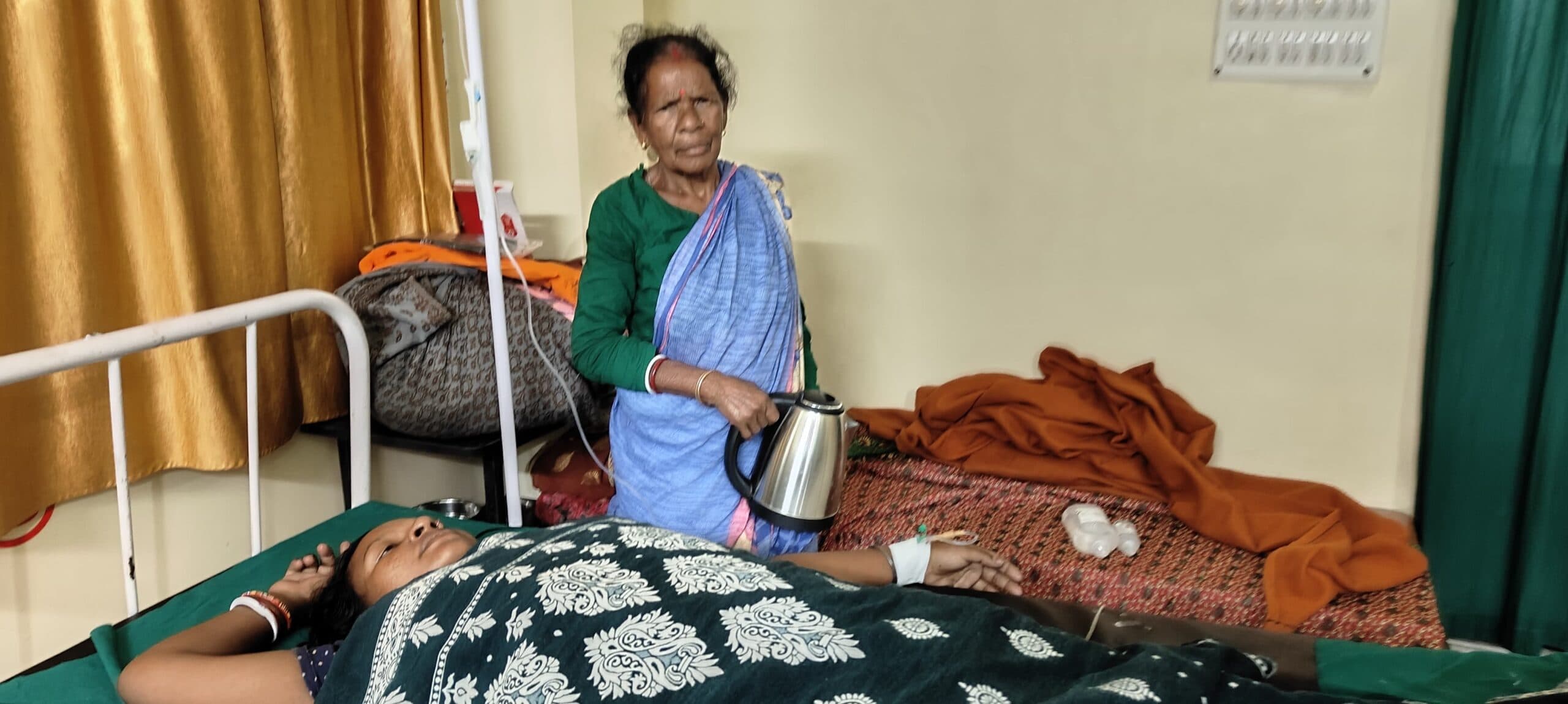 East Singhbhum News : चार दिनों तक दर्द से तड़पती रही प्रसूता, न ऑपरेशन किया न रेफर