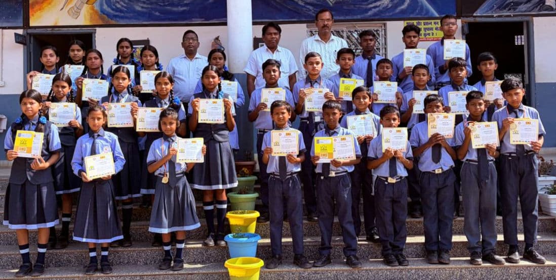 गणित ओलिंपियाड में उत्कृष्ट प्रदर्शन करने वाले छात्र सम्मानित