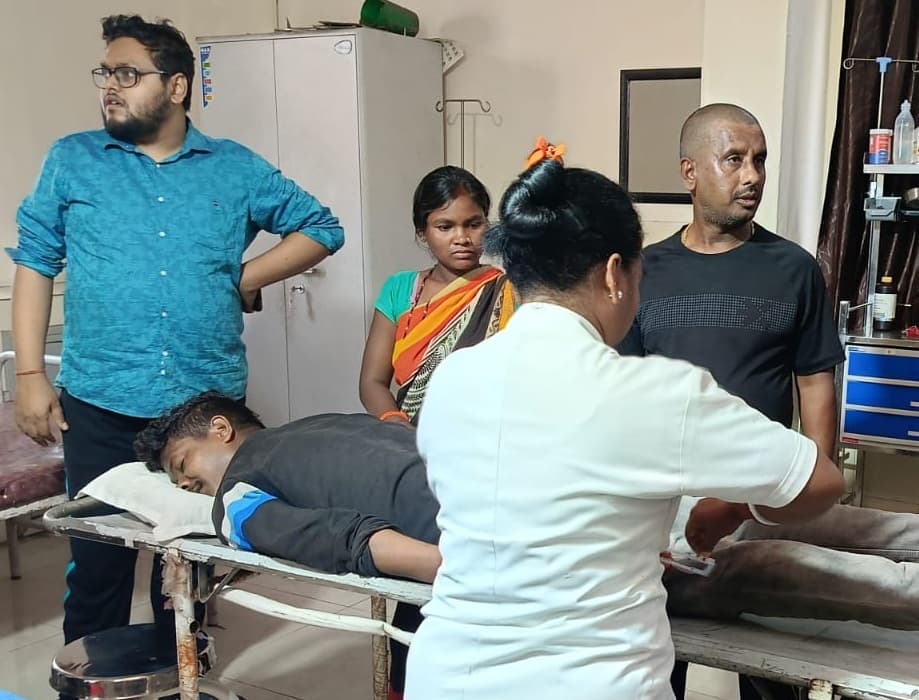 पिपरवार में टीएसपीसी उग्रवादियों की फायरिंग से ट्रक मालिक घायल