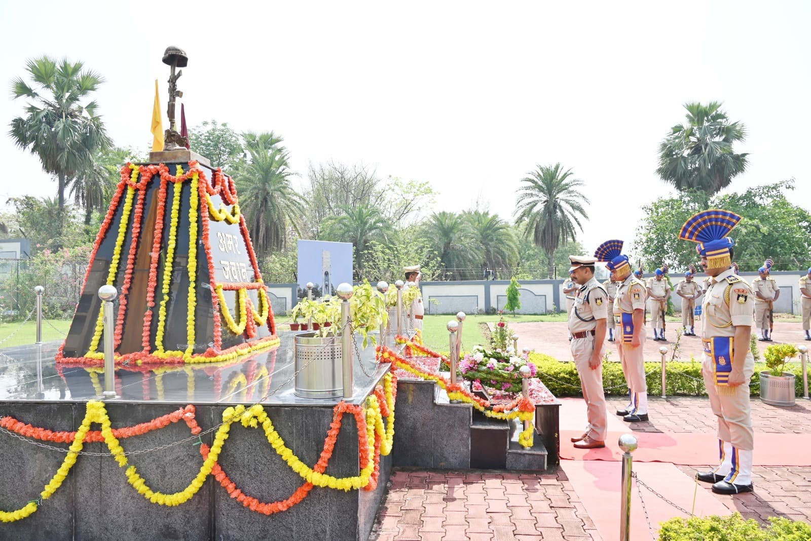 East Singhbhum News : जवानों का देशसेवा के लिए प्रेरित करेगी शहीदों की कुर्बानी : रमेश कुमार