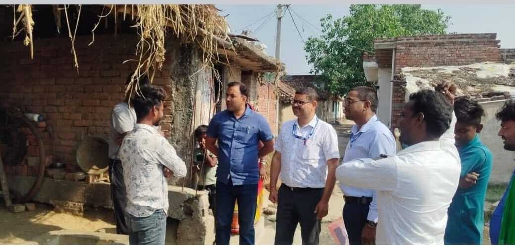 छात्रों की उपस्थिति बढ़ाने के लिए एचएम व शिक्षकों ने अभिभावकों का खटखटाया दरवाजा