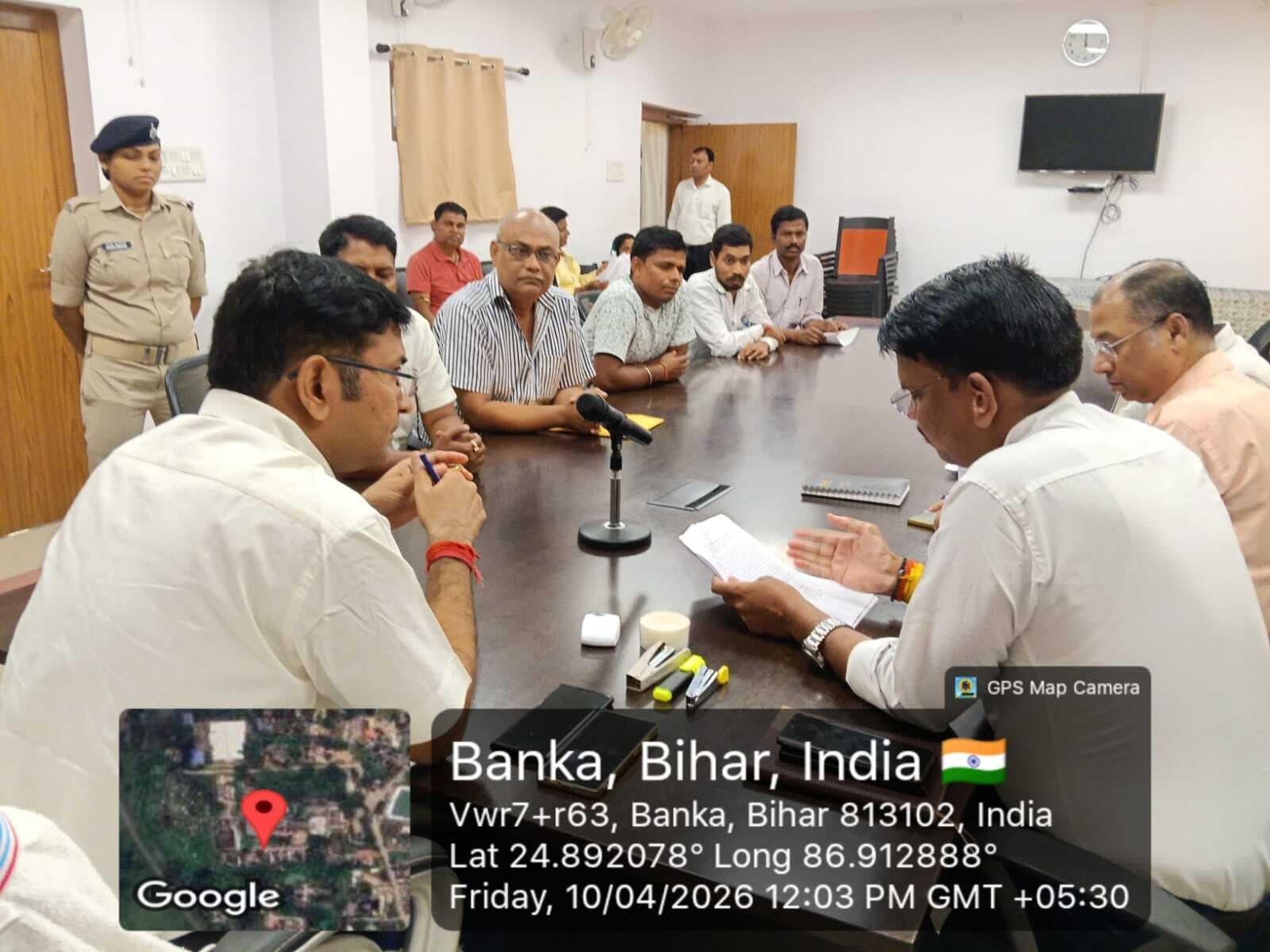 डीएम ने सुनी फरियादियों की समस्या, त्वरित निष्पादन का दिया निर्देश