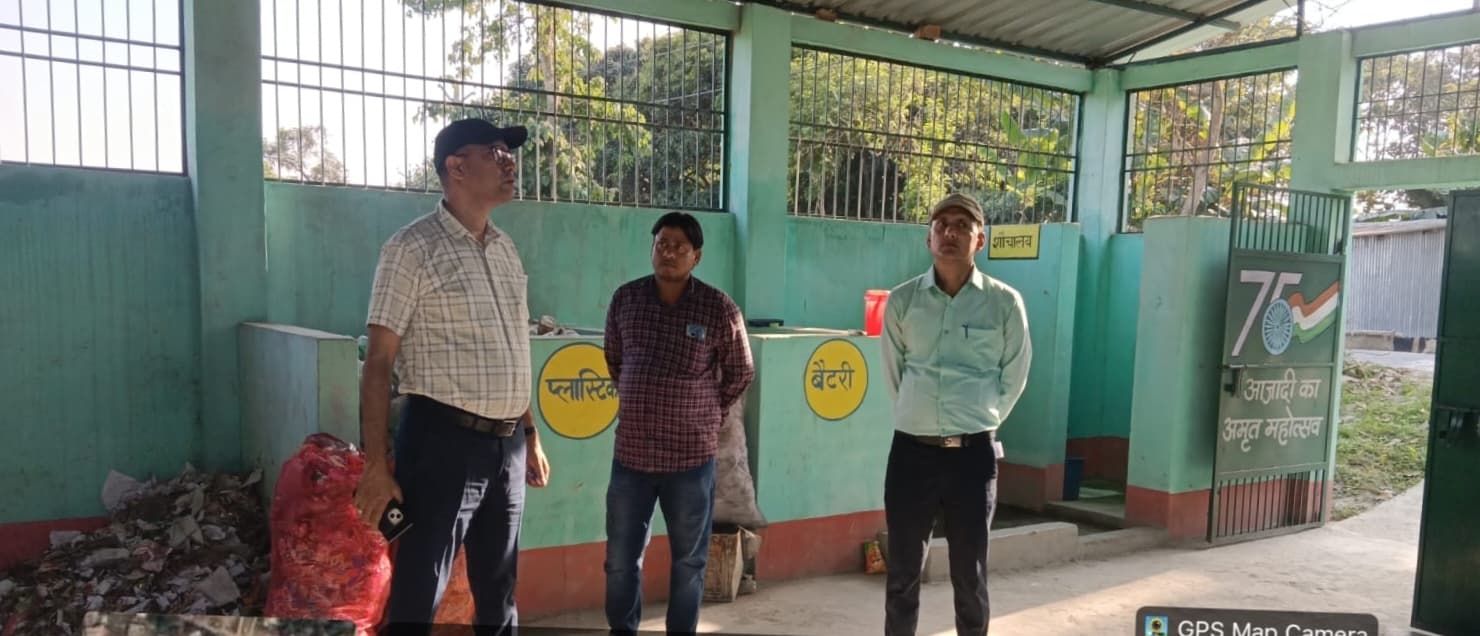 गीले कचरे से जैविक खाद निर्माण तेज करने का बीडीओ ने दिया निर्देश