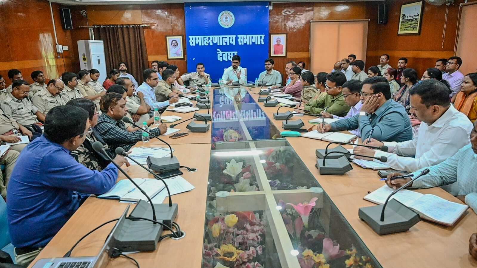 Deoghar News : शून्य बाल श्रम, बाल विवाह और तस्करी पर जीरो टॉलरेंस जरूरी: डीसी