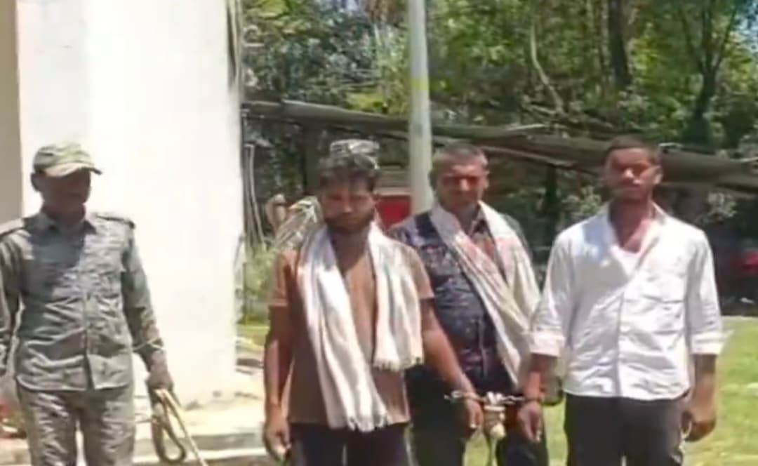 पुलिस ने मवेशी तस्करी का भंडाफोड़, 19 मवेशी के साथ तीन तस्कर गिरफ्तार