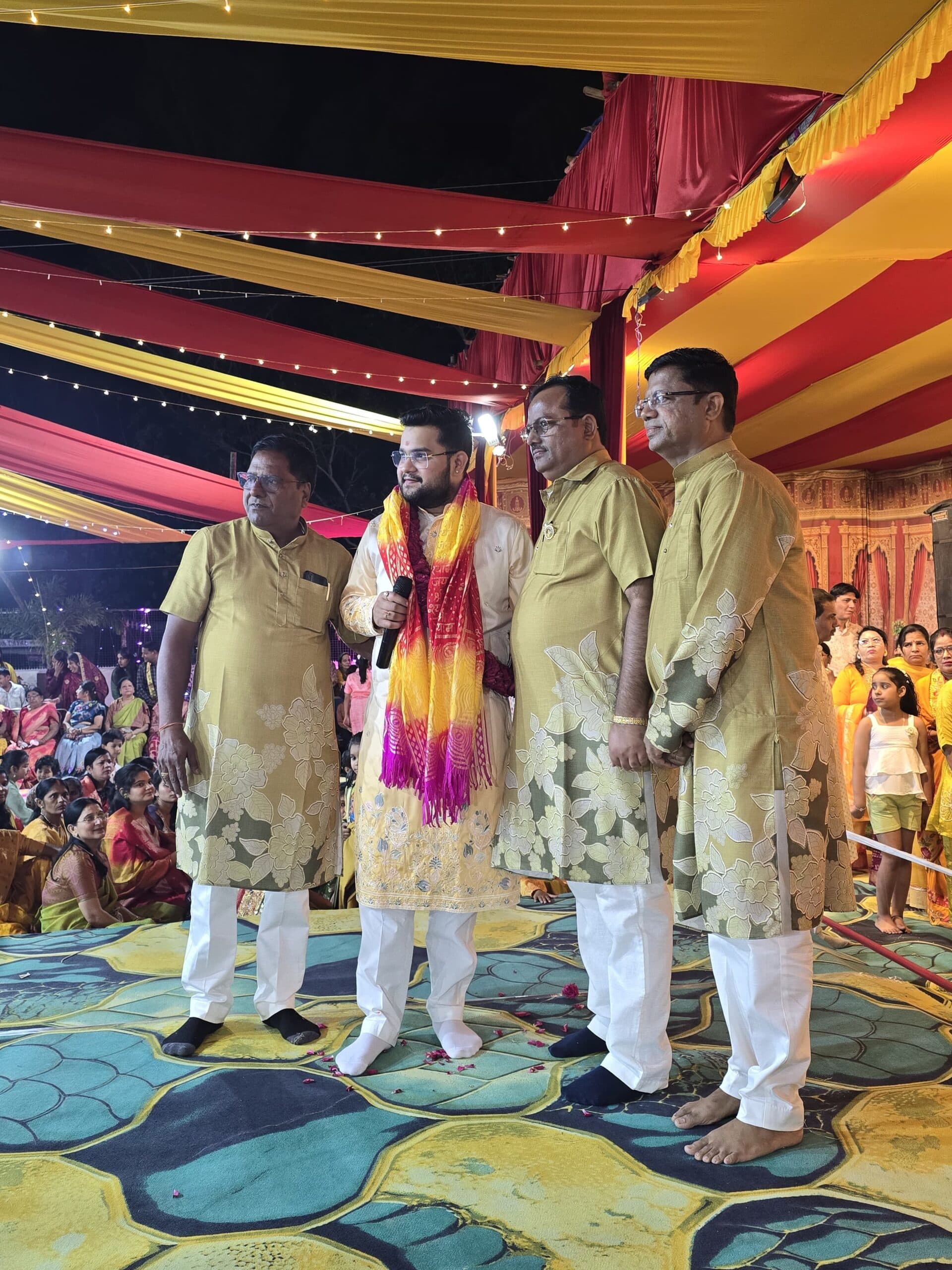 Gridih News : श्याम बाबा का सजा भव्य दरबार, भजनों पर झूमे श्रोता