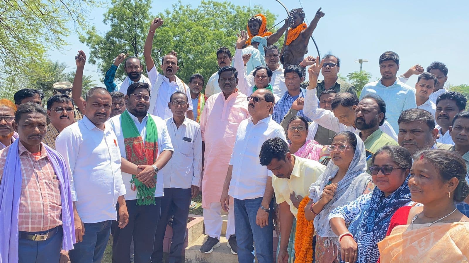 सिदो-कान्हू जयंती पर आदिवासी अस्मिता का प्रदर्शन