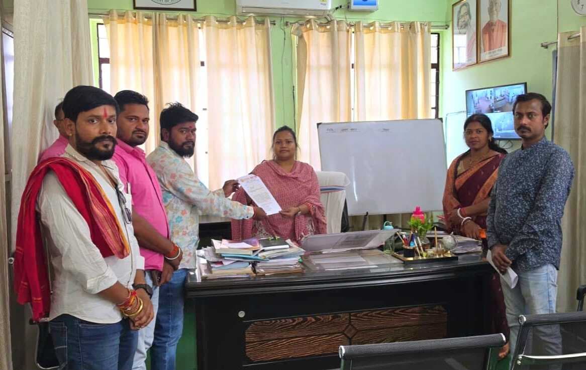 निजी विद्यालयों की फीस बढ़ोतरी पर रामभक्त सेवा दल का विरोध