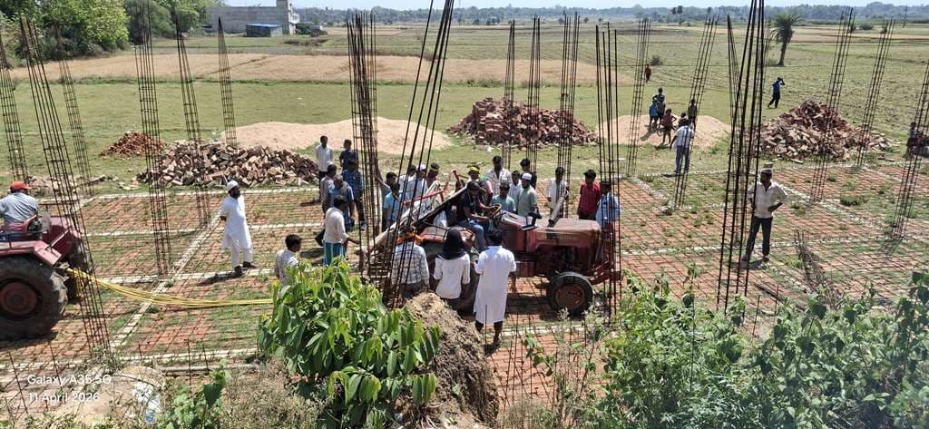 ट्रैक्टर पलटने से युवक की मौत