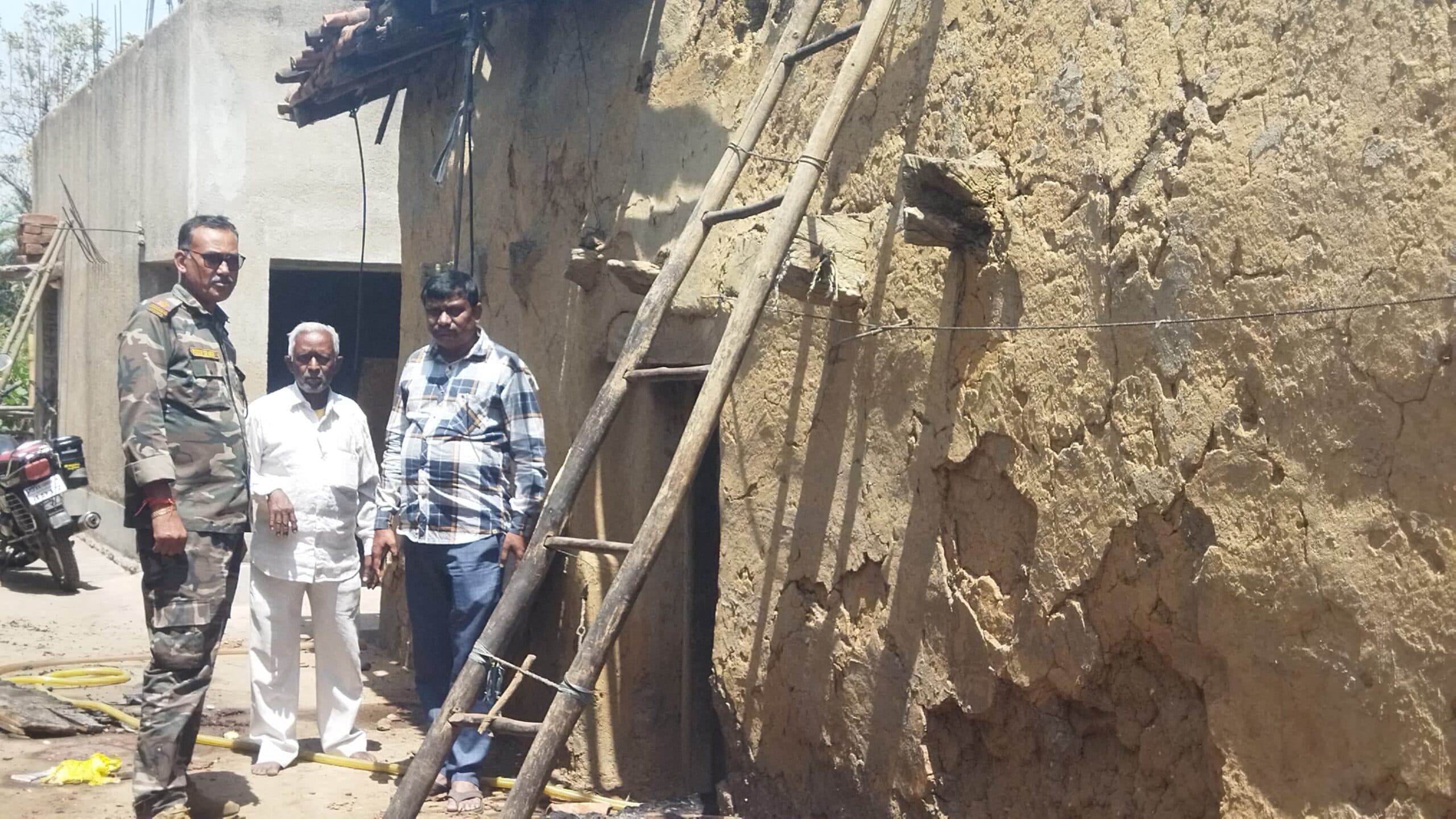 Bokaro News : घर में लगी आग, लाखों की संपत्ति जली