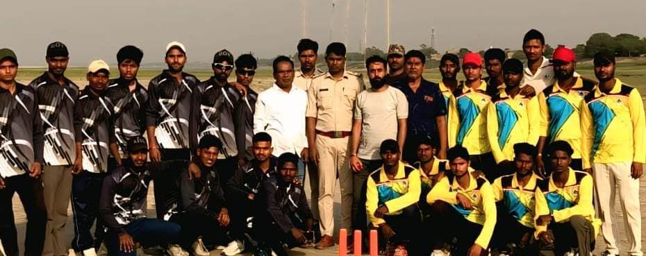 प्रेम वाॅरियर्स ने क्रिकेट टूर्नामेंट में घोरघट हीरोज को किया पराजित