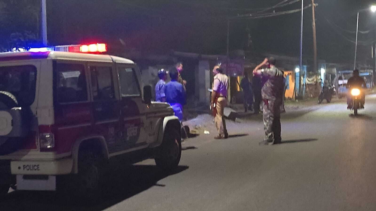 Dhanbad News: कैलूडीह में दो गुटों में पत्थरबाजी, फायरिंग