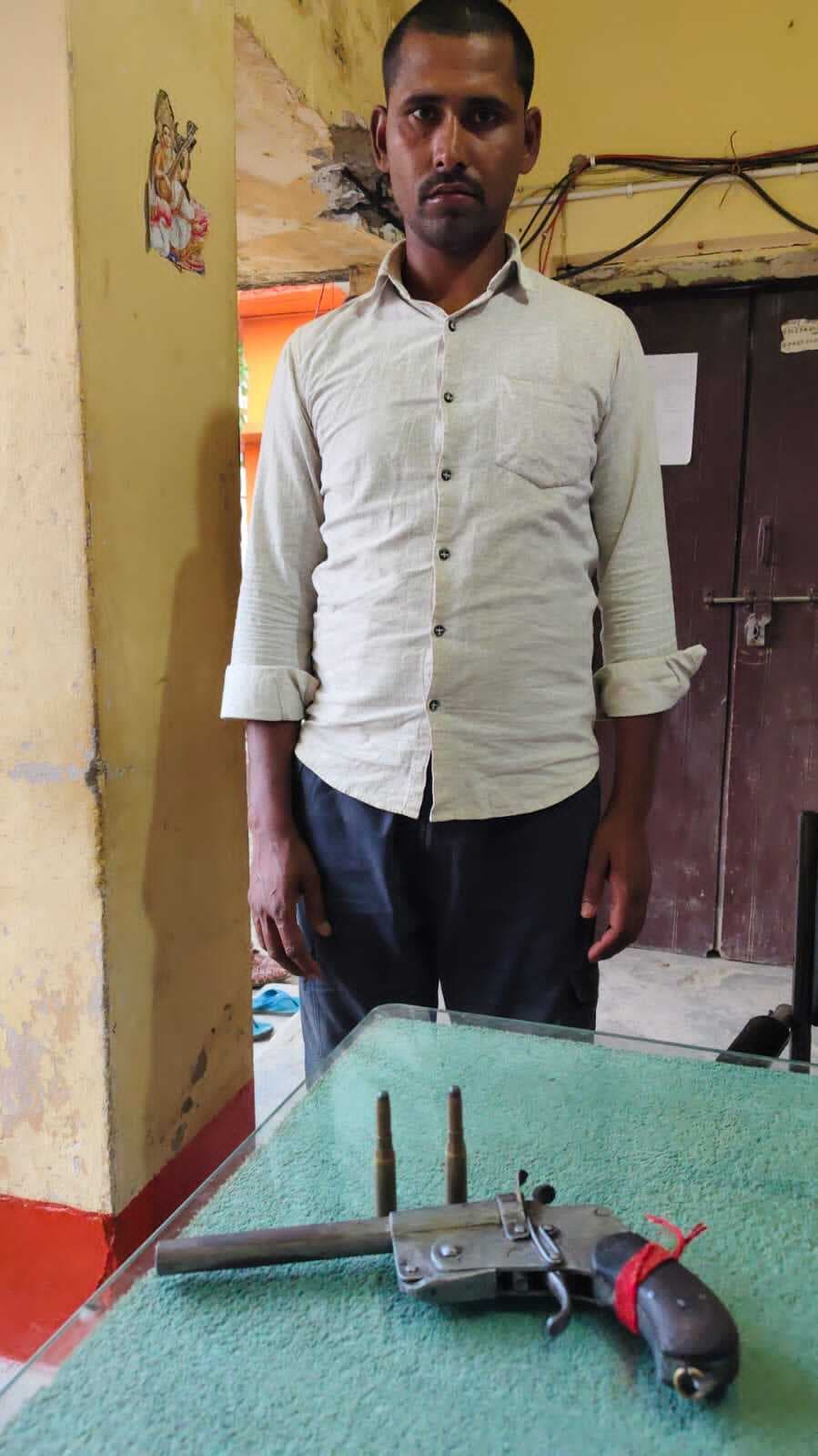 मालपुर में देसी कट्टा व दो जिंदा कारतूस के साथ एक गिरफ्तार