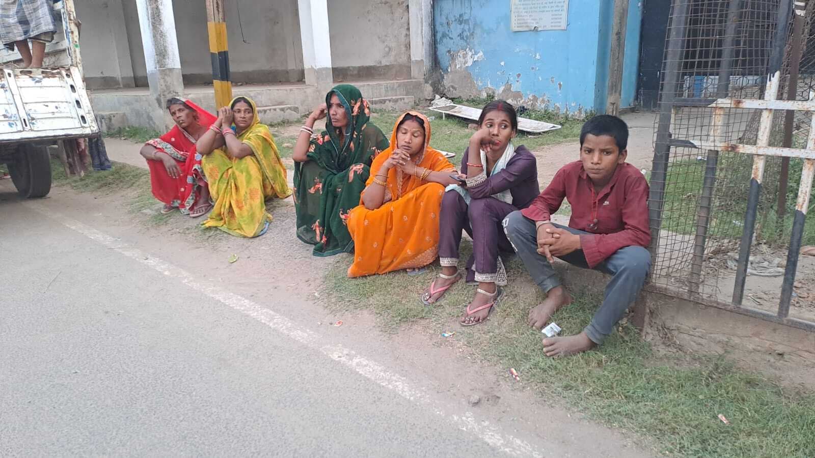 बहन की डोली उठने से पहले भाई की करेंट लगने से मौत, परिजनों में मचा कोहराम