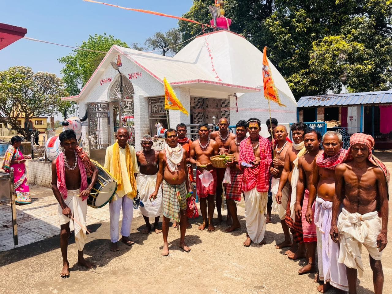 बंगाली समुदाय ने पूजा-अर्चना कर नववर्ष का किया स्वागत