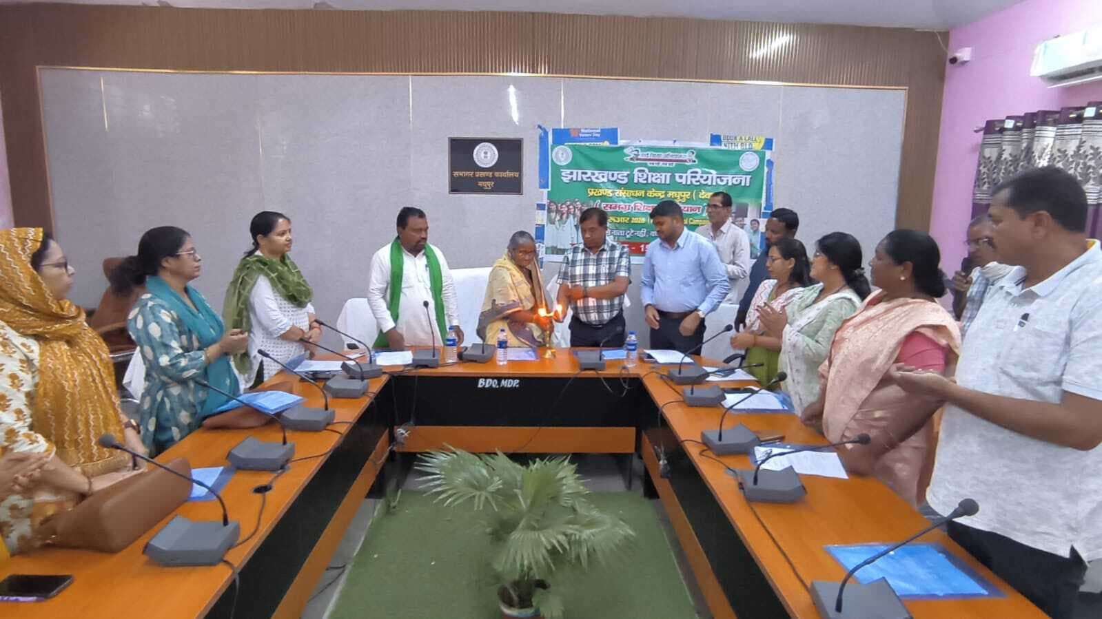 रुआर कार्यक्रम का प्रमुख ने किया उद्घाटन