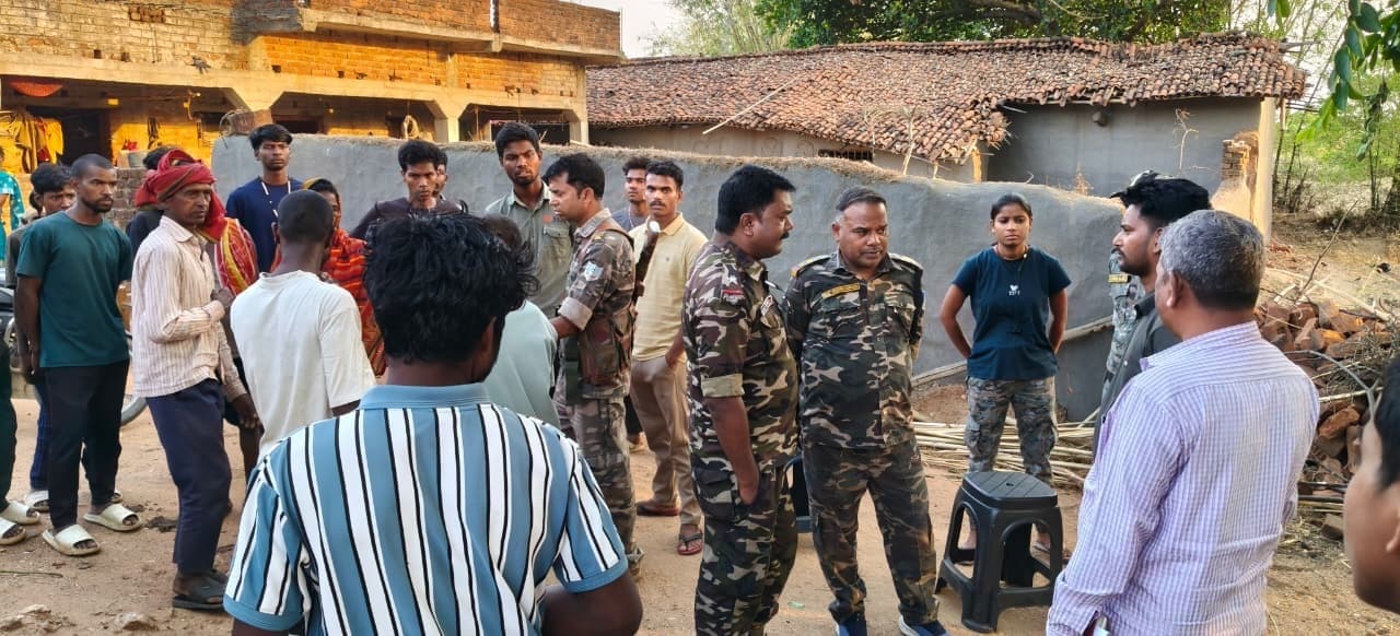 Giridih News :युवती ने फांसी लगाकर की आत्महत्या