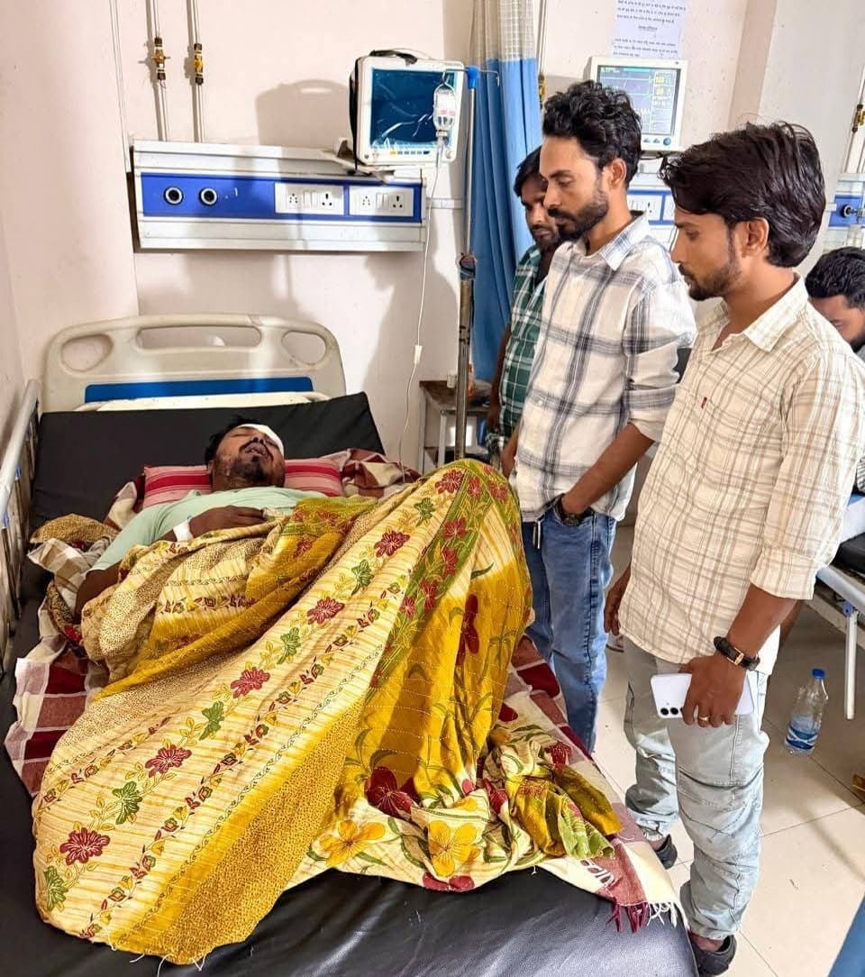सड़क हादसे में युवक गंभीर, पूर्णिया में आईसीयू में भर्ती