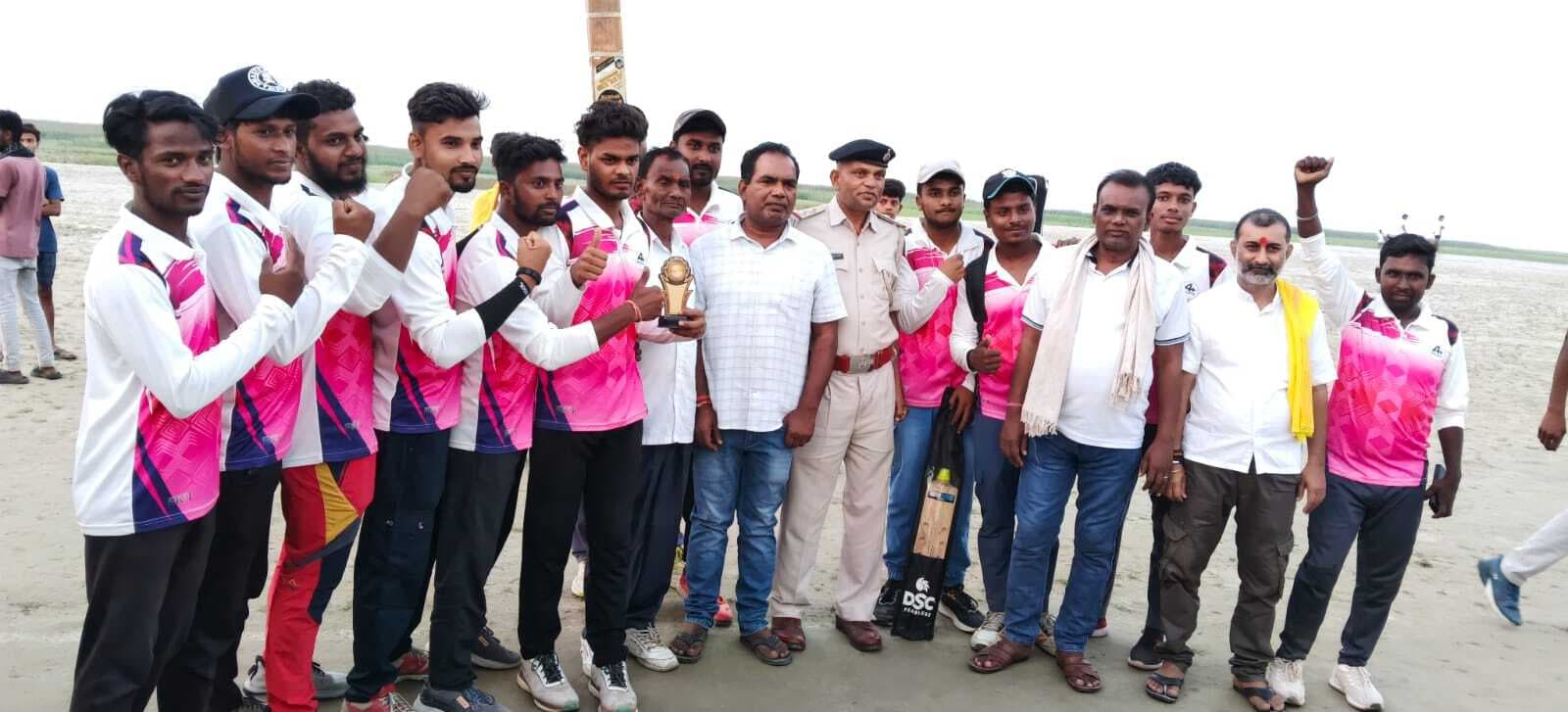 ब्लू पैंथर ने 24 रनों के अंतर से प्रेम वॉरियर्स को हराया