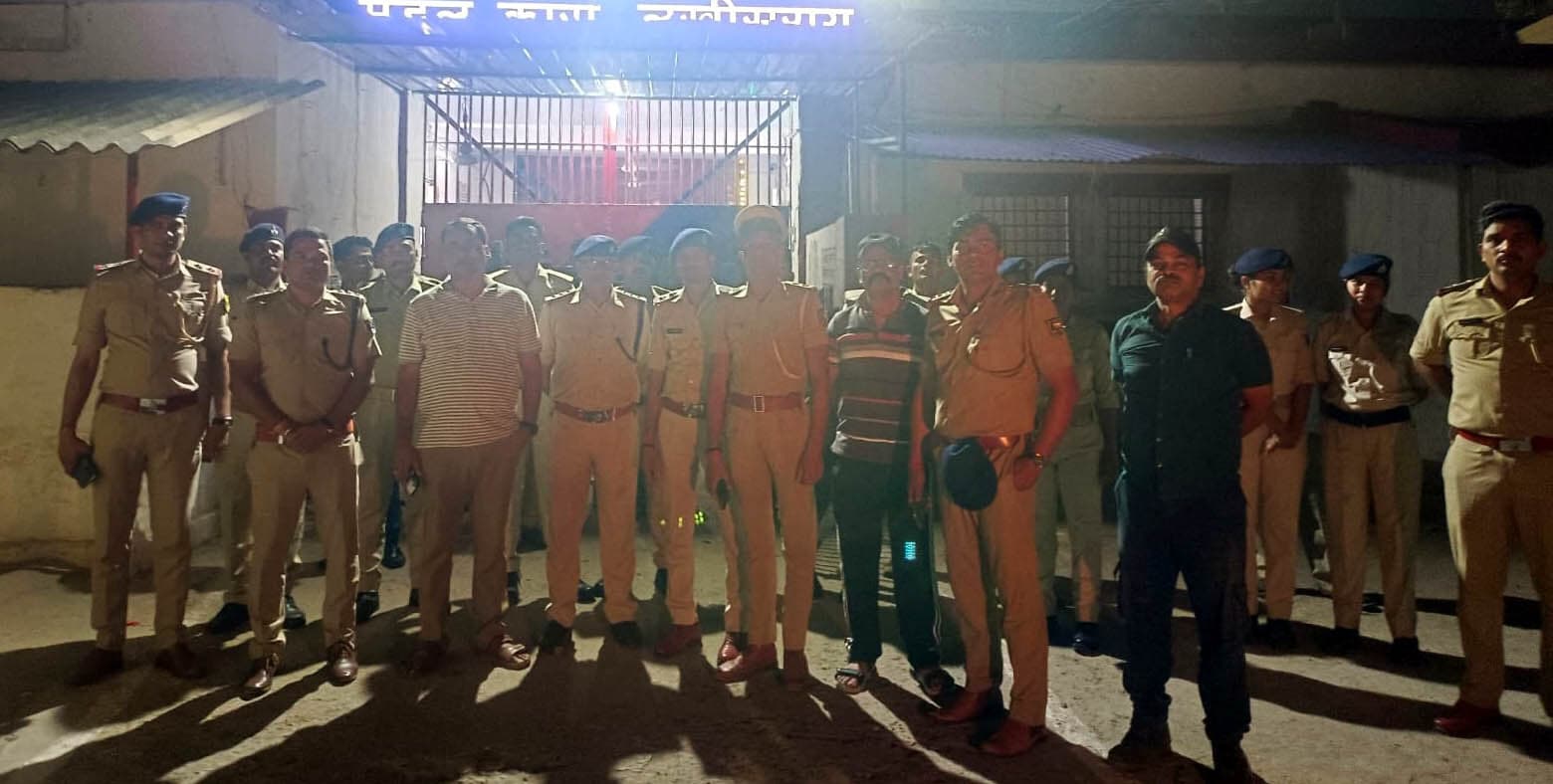 मंडलकारा में आधी रात छापा एसडीओ के नेतृत्व में चली छापेमारी