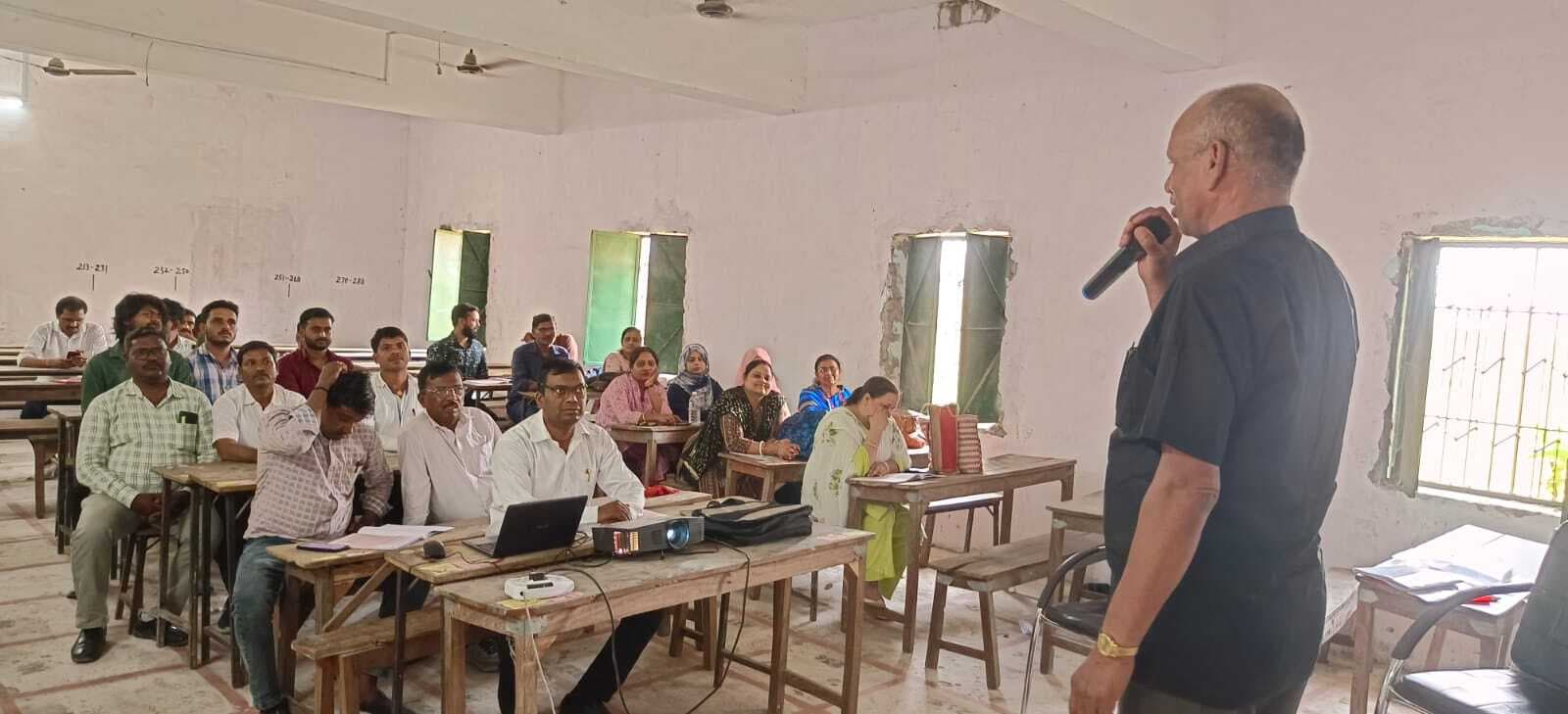 डिजिटल डाटा संग्रहण के लिए तैयार हो रहे कर्मी, 34 सवालों पर आधारित होगी गणना